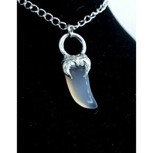 Agate claw crystal Necklace
